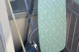 aspirateur-et-table-a-repasser-atelier