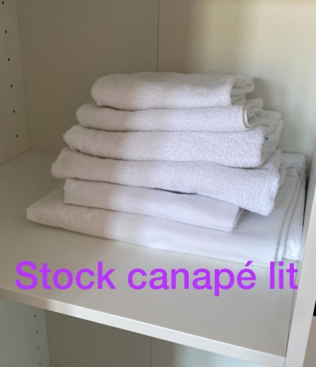 stock-canape-lit-appartement-atelier