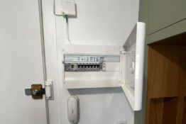 compteur-electrique-interphone-appartement-alcove-du-lac