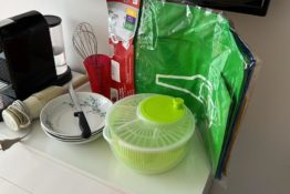 machine-a-cafe-fouet-vaisselle-appartement-myrtille