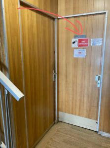 acces-local-a-poubelle-etape-1-appartement-maya-bay-mango-myrtille