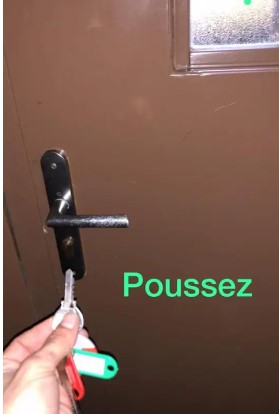 acces-aux-poubelles-etape-2-appartement-medicis