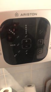 mode-boost-ballon-eau-chaude-appartement-petit-biscuit