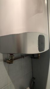 ballon-eau-chaude-appartement-petit-biscuit