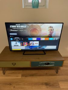 television-appartement-rainbow
