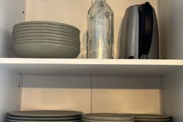 bols-assiettes-appartement-evidence