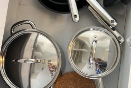 casseroles-appartement-evidence