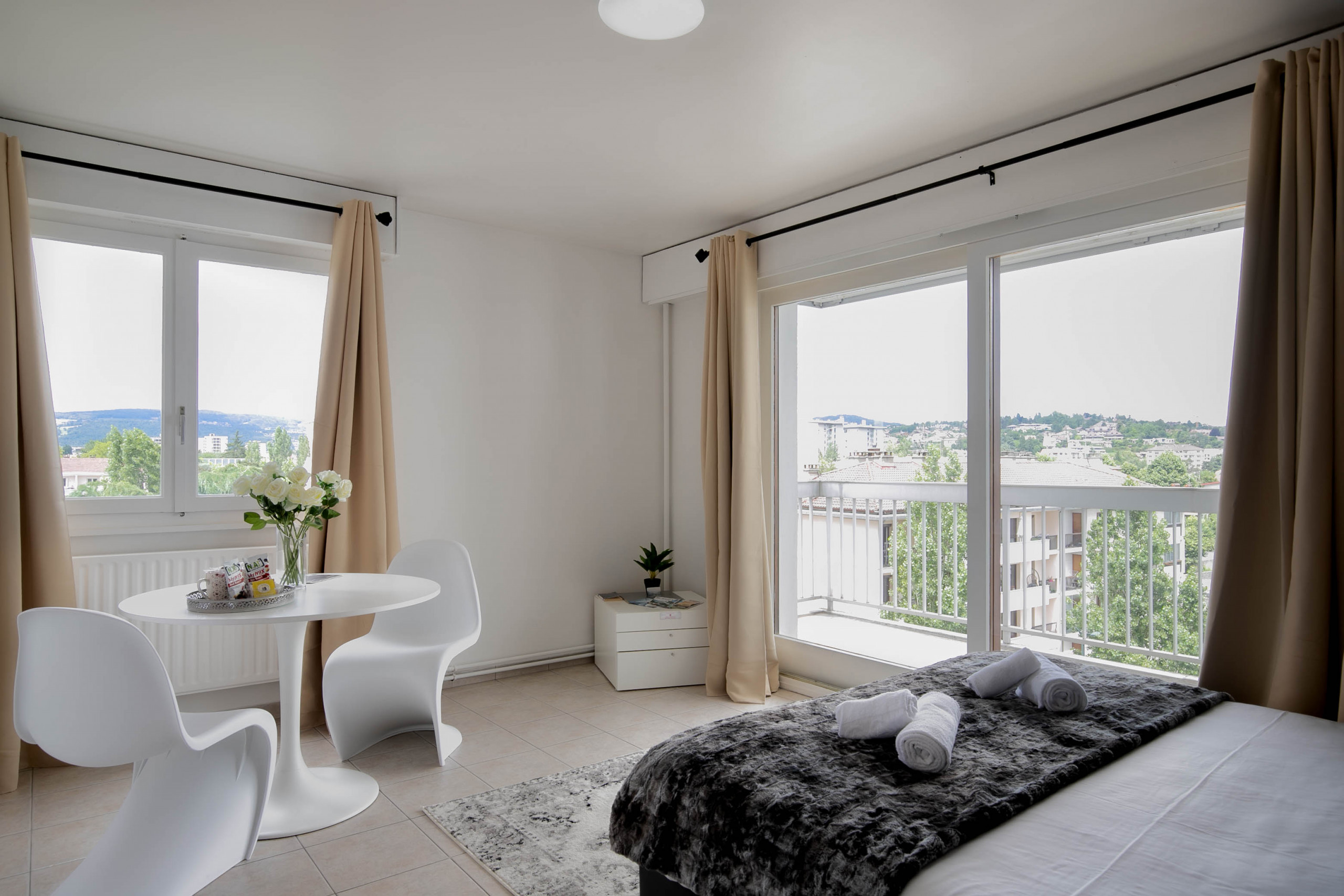 Chambre KUSMI chambre-appartement-kusmi-annecy
