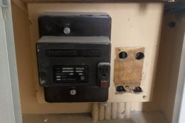 compteur-electrique-appartement-golden-blue