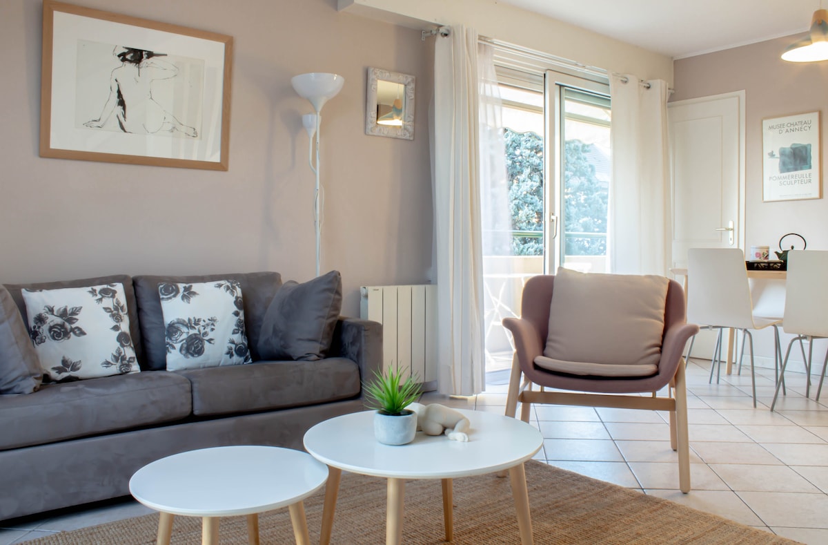 Salon LOVELYPARMELAN salon-appartement-lovely-parmelan