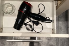 seche-cheveux-appartement-bambou