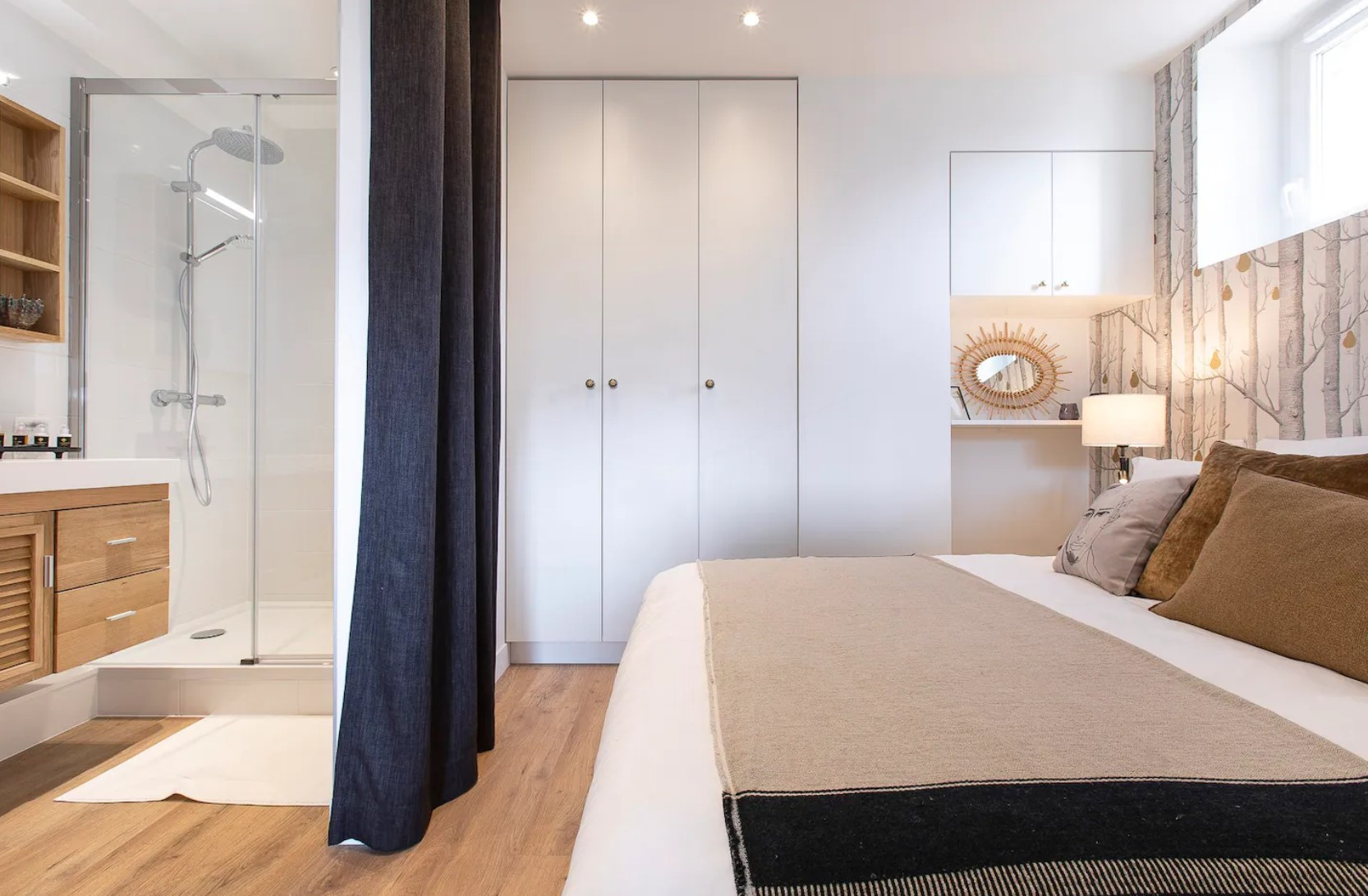 chambre-salle-de-bain-appartement-panoramic-annecy