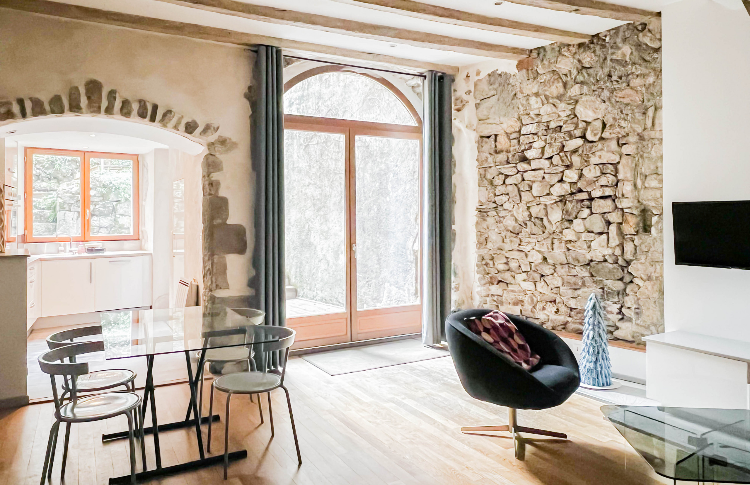 cuisine salon PICASSO cuisine-salon-appartement-picasso-annecy