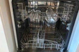 lave-vaisselle-2-petit-chez-vous