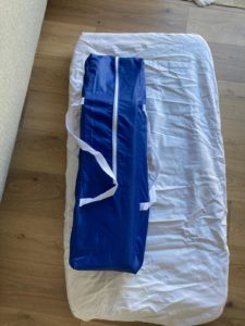 lit-bebe-matelas-appartement-bahia-annecy