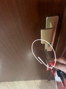 etape-2-guide-poubelle-lakelounge-goldenbeach