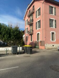 poubelles-appartement-cloud