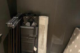 ventilateur-lit-bebe-fer-a-repasser-etendage-matelasbebe-appartement-juliette